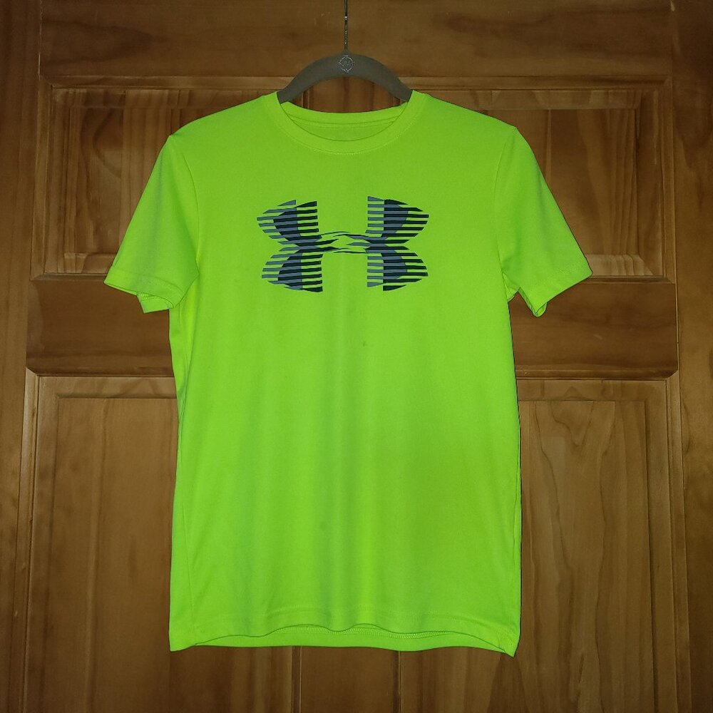 5/$30 Boys Under Armour Loose Heatgear Yellow Short Sleeve T Shirt
